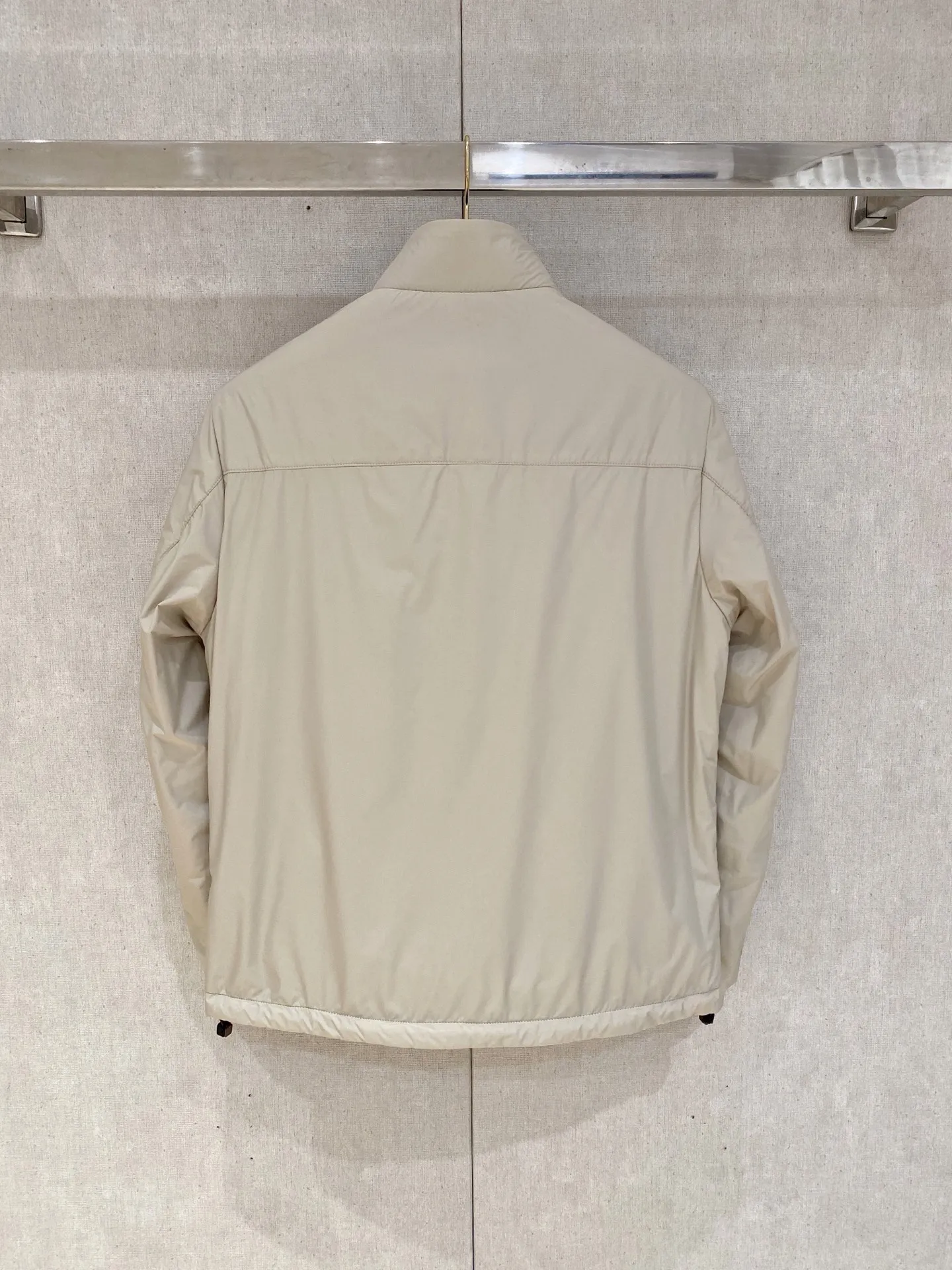 ZEGNA ✅ ： ， ， ； ， 。 ， ， 。 ✅ ：Classic ， ， ， ， 。 ✅ ： ， ， ； ， logo， ， 。 ： 、Cream White、Black。 ✅ ： ， ， ， 、 、 ， Versatile 。 Sizes：M-4XL